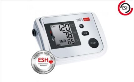 Misuratore particolarmente adatto per una famiglia i cui componenti devono misurarsi la pressione arteriosa poiché ipertesi o semplicemente per prevenzione. E’ dotato di aree di memoria indipendenti per 4 utilizzatori, per evitare di confondere le misu