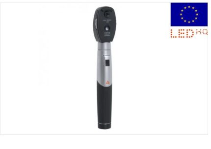 Oftalmoscopio HEINE mini 3000 da 2,5V con illuminazione a LEDHQ, manico a batterie mini 3000 con 2 batterie alcaline AA incluse. Oftalmoscopio in formato tascabile con diaframma con stellina di fissazione. Ottiche di qualità in formato mini, ideale