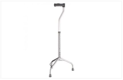 Tripode con impugnatura ergonomica in polietilene: struttura in alluminio anodizzato con base in acciaio; puntali antiscivolo in gomma morbida; regolazione in altezza a 11 differenti livelli.