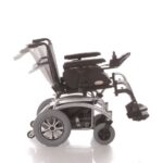 Carrozzina elettrica TAURUS - Seduta e schienale reclinabile e regolabili in larghezza