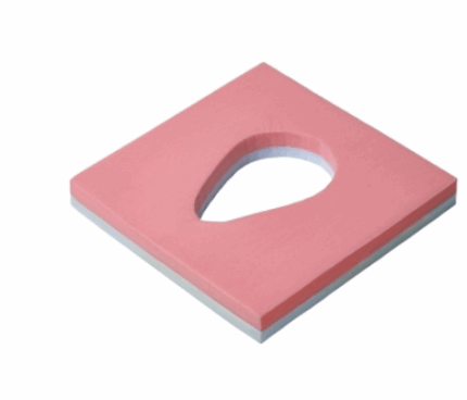 Il cuscino CA-096F è realizzato in schiuma viscoelastica e poliuretano espanso con foro centrale e rivestimento amovibile mediante zip. L’interno è composto da: base portante in poliuretano espanso densità 35 kg/m3 di 2 cm; strato superiore in schium