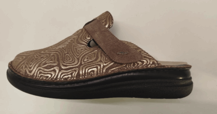 Ciabatta invernale mod. CORA VELCRO Platino Donna-0